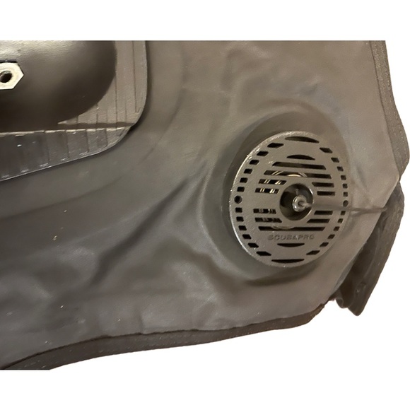 ScubaPro Classic Plus BCD w/ Air2 & Inflation Hose - Size Small Pink And Black - Picture 12 of 12